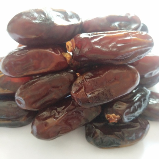 沧县伊朗黑椰枣蜜枣零食 整箱20斤批发