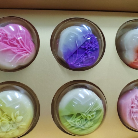 合浦县流心月，冰皮月饼，传统五仁月饼，水果月饼