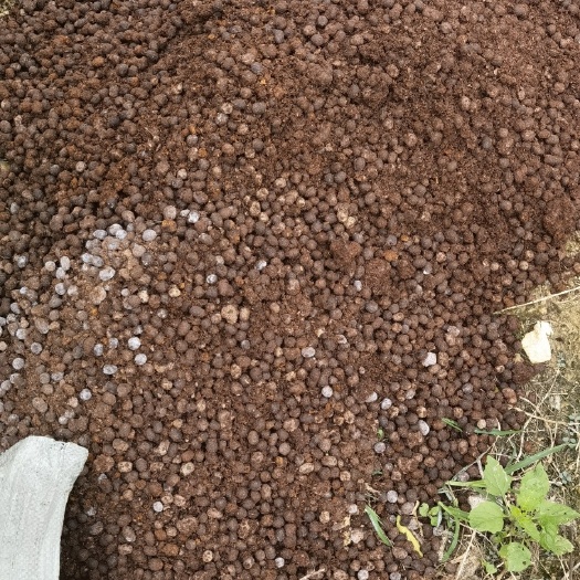 都安县牛粪羊粪谷壳花生麸混合型有机肥