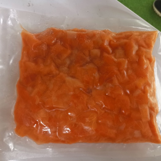 乌鲁木齐锁鲜三文鱼肉丁（商品分类中没有三文鱼选项，所以选择了三牙鱼）