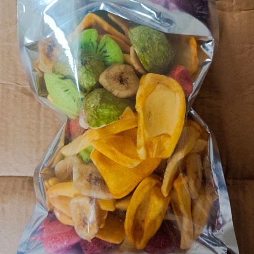 广州干蔬果由蔬果脱水而成，其口感良好，储存方便，广受群众喜爱！