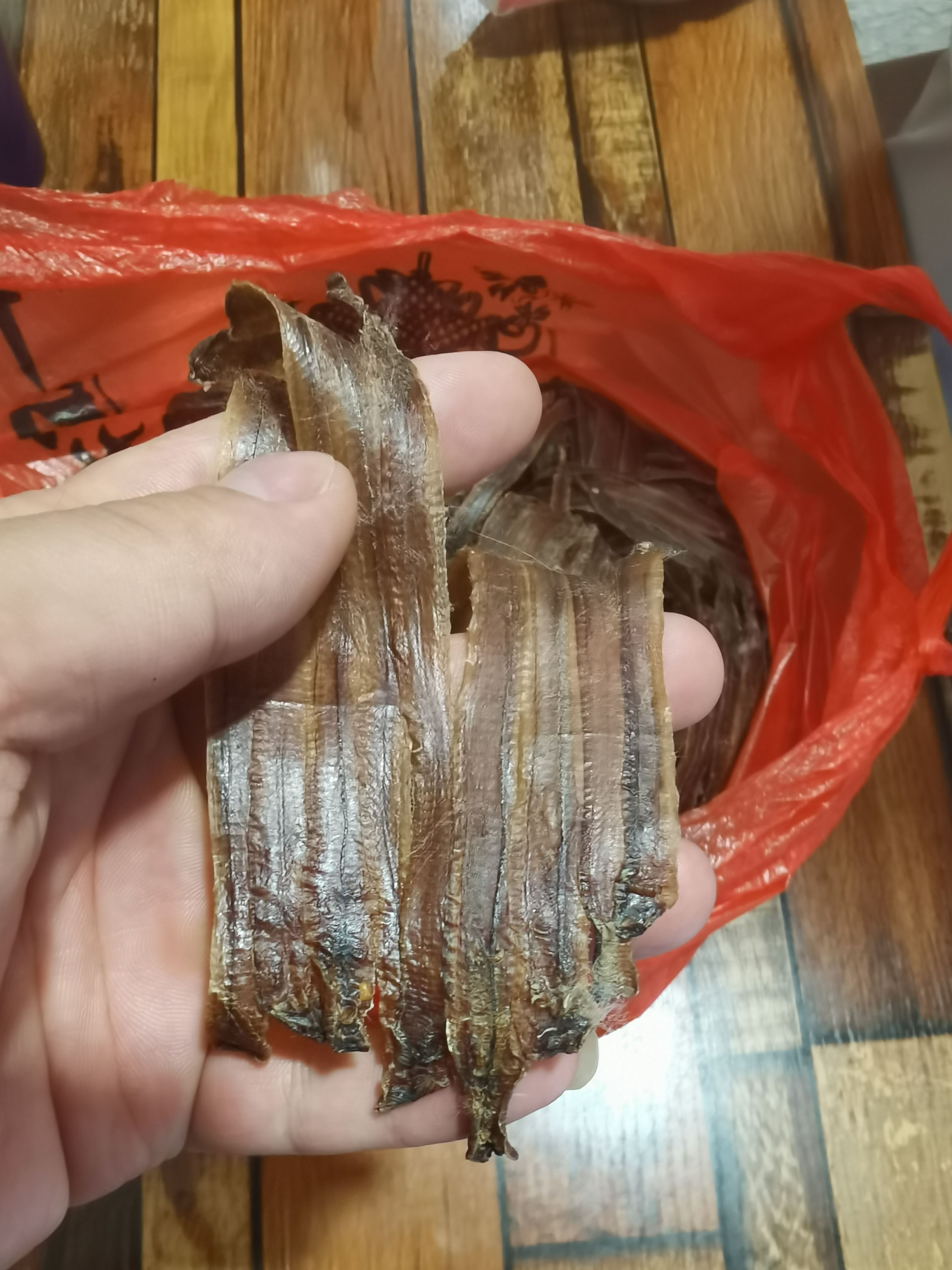 优质地龙干