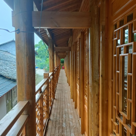 重庆市重庆荣昌铜鼓一红色基地有400平木屋民宿出zu，空置状态
