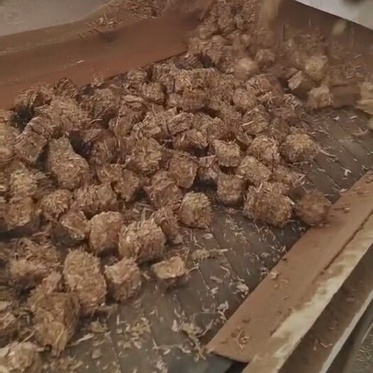 和林县内蒙古呼和浩特玉米秸秆高温压缩草球，180度高温杀菌