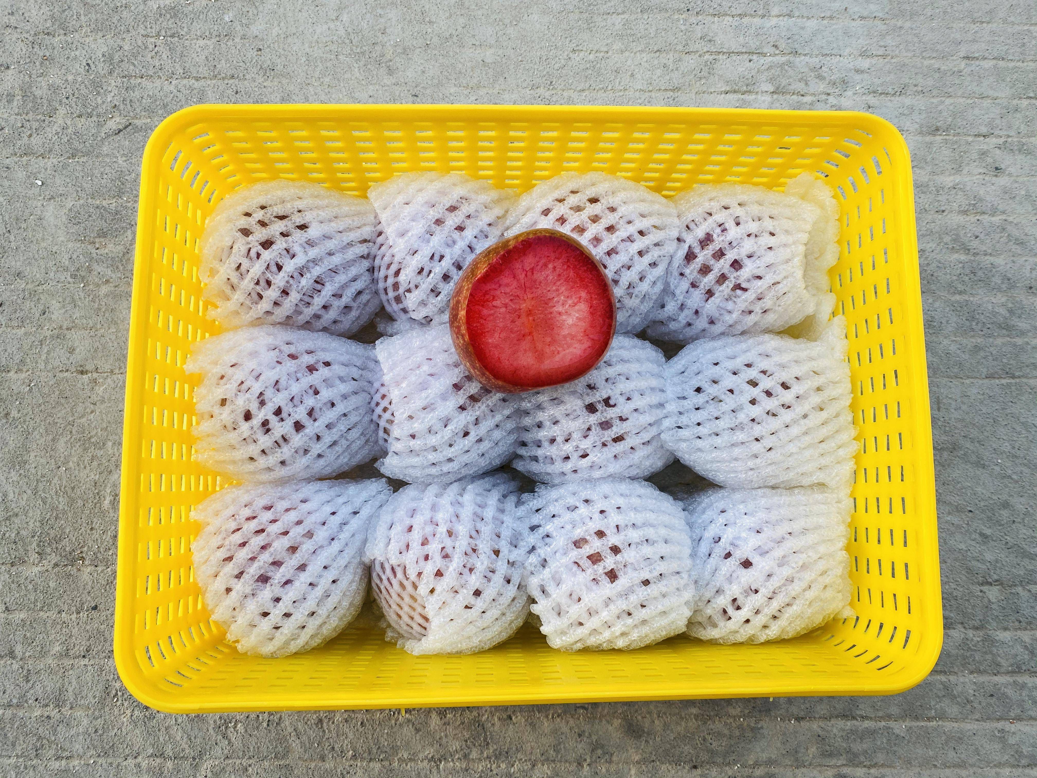 新疆杏李高货味帝龟玆龙珠（恐龙蛋）欢迎团购微商电商，新疆直发