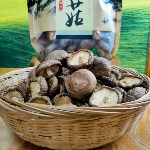 天水香菇808  香菇干货，808香菇3—5厘米,姑盖1.2厘米