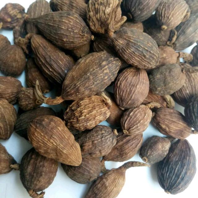草果，干货，加工材料圆实饱满，成熟度高