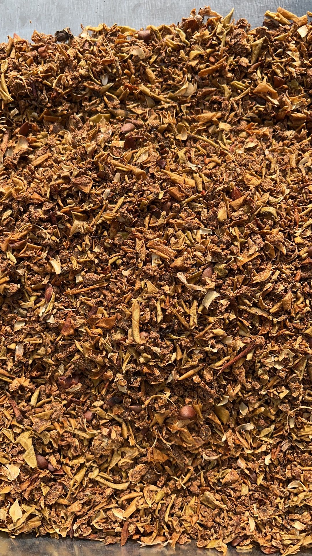 烘干苹果渣，含有蛋白质，粗纤维，价格低廉，适合饲料厂，养殖场