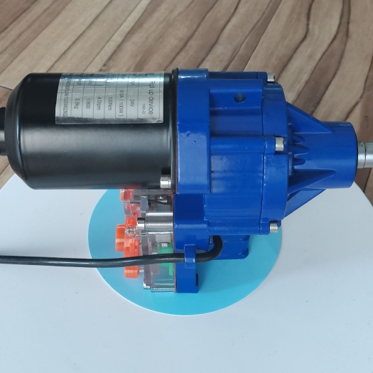 任丘市24V100W电动卷膜器