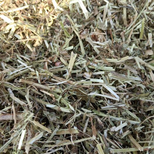 正阳县花生秧牛羊草.干净利落
