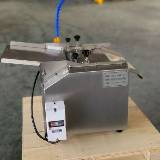 青州市去鱼皮机鱿鱼去皮机草鱼去皮机鲢鱼去皮机