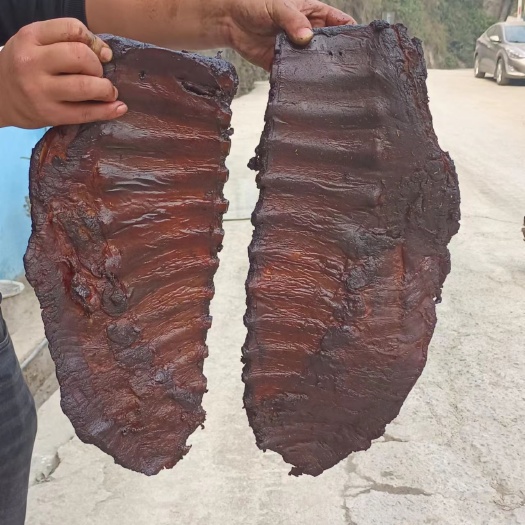 正安县腊排骨，烟熏农家自制腊排骨，贵州农家腊肉，柏树枝烟熏排骨