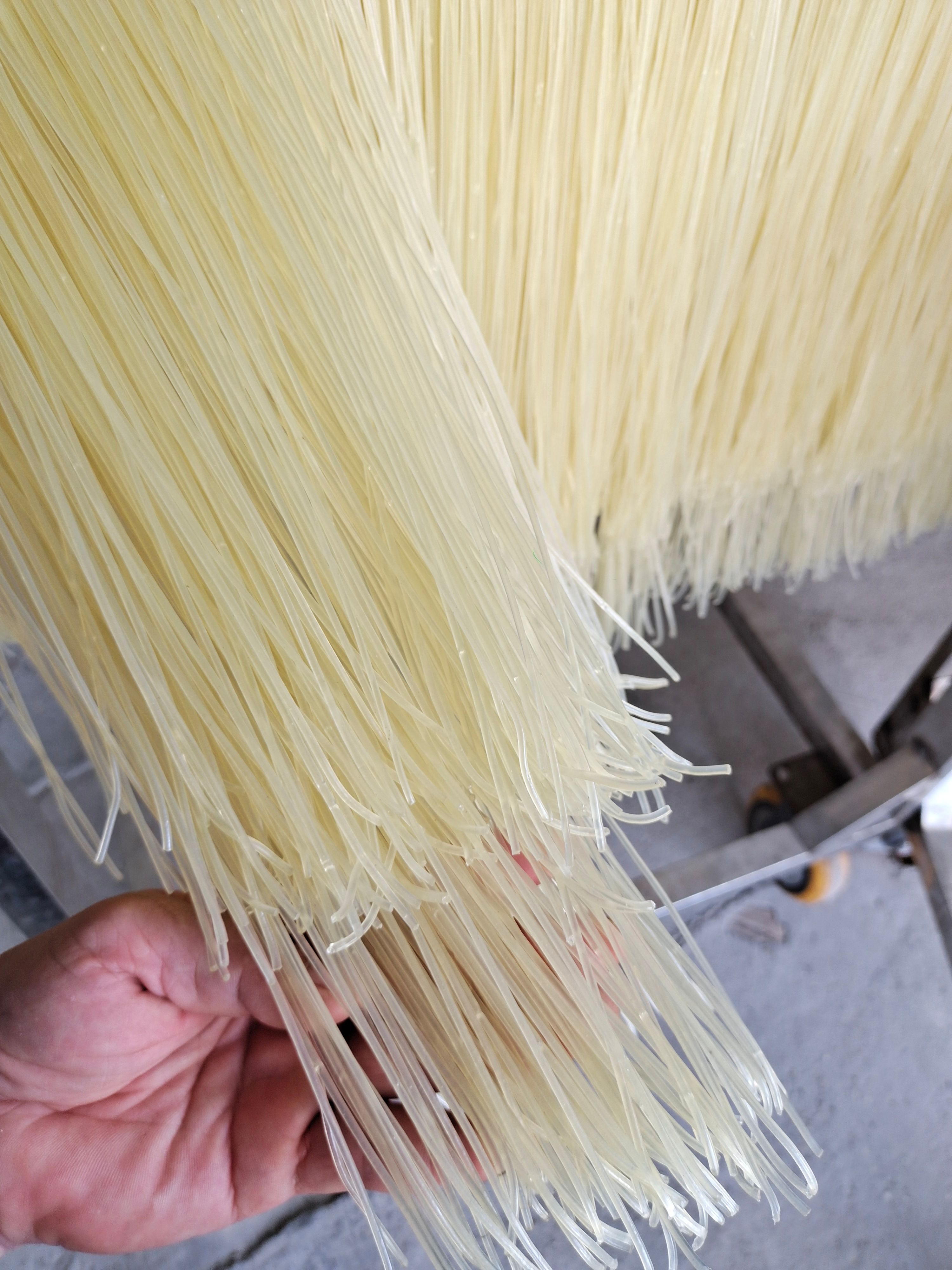 螺蛳粉，干米粉