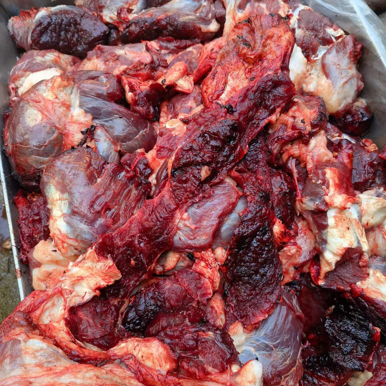 碎肉块炒着吃，炖着吃，绞馅都行