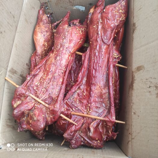 成都腊兔子  四川特产腌腊肉制品麻辣烟熏兔子批发跑江湖地摊展会货