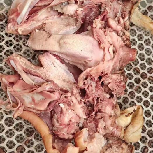 五香全熟火燎去毛羊臉肉，羊頭肉，羊臉肉，羊頭。
