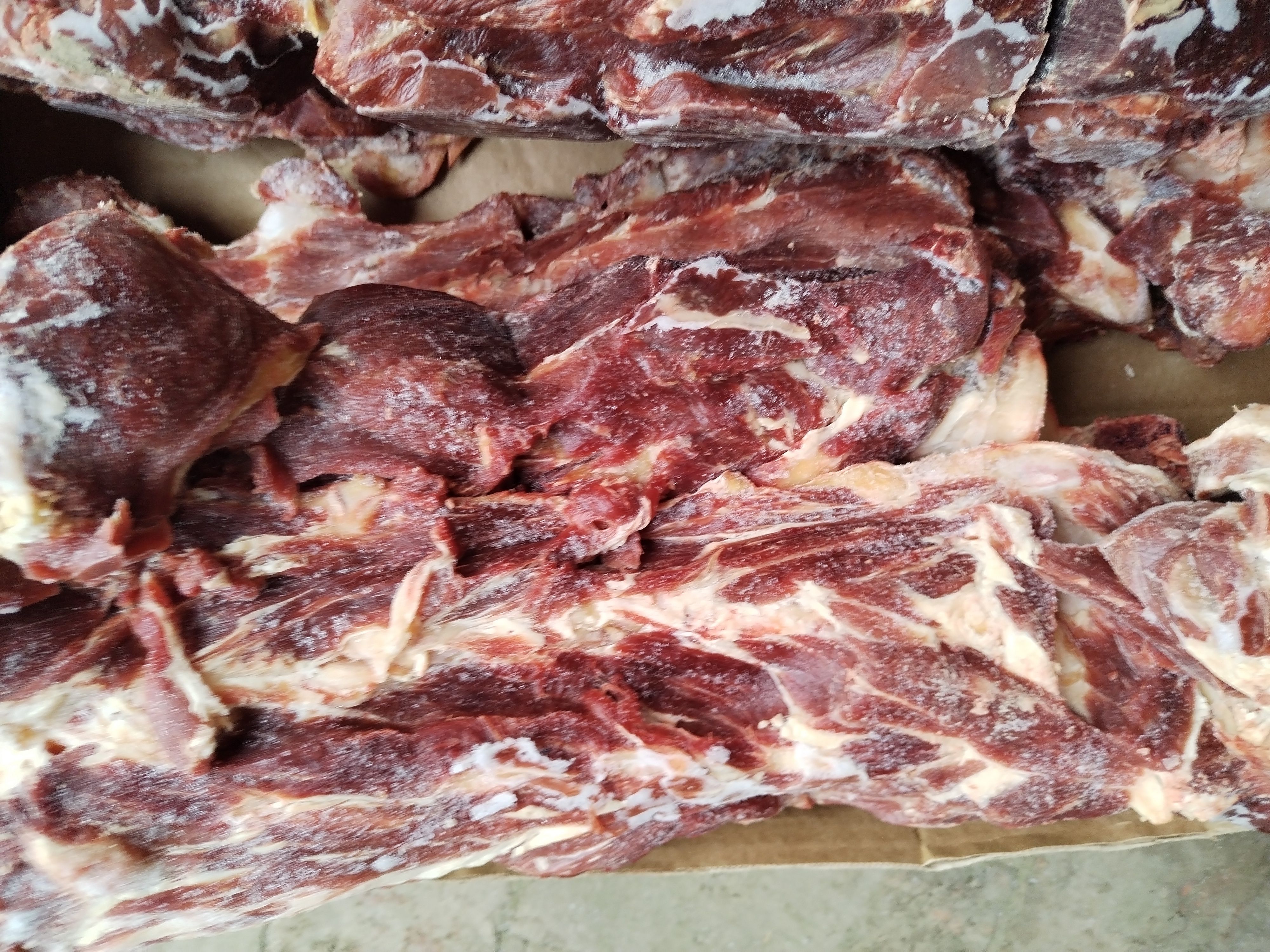 牛脖骨接近满肉的一款价格不高吨出更低