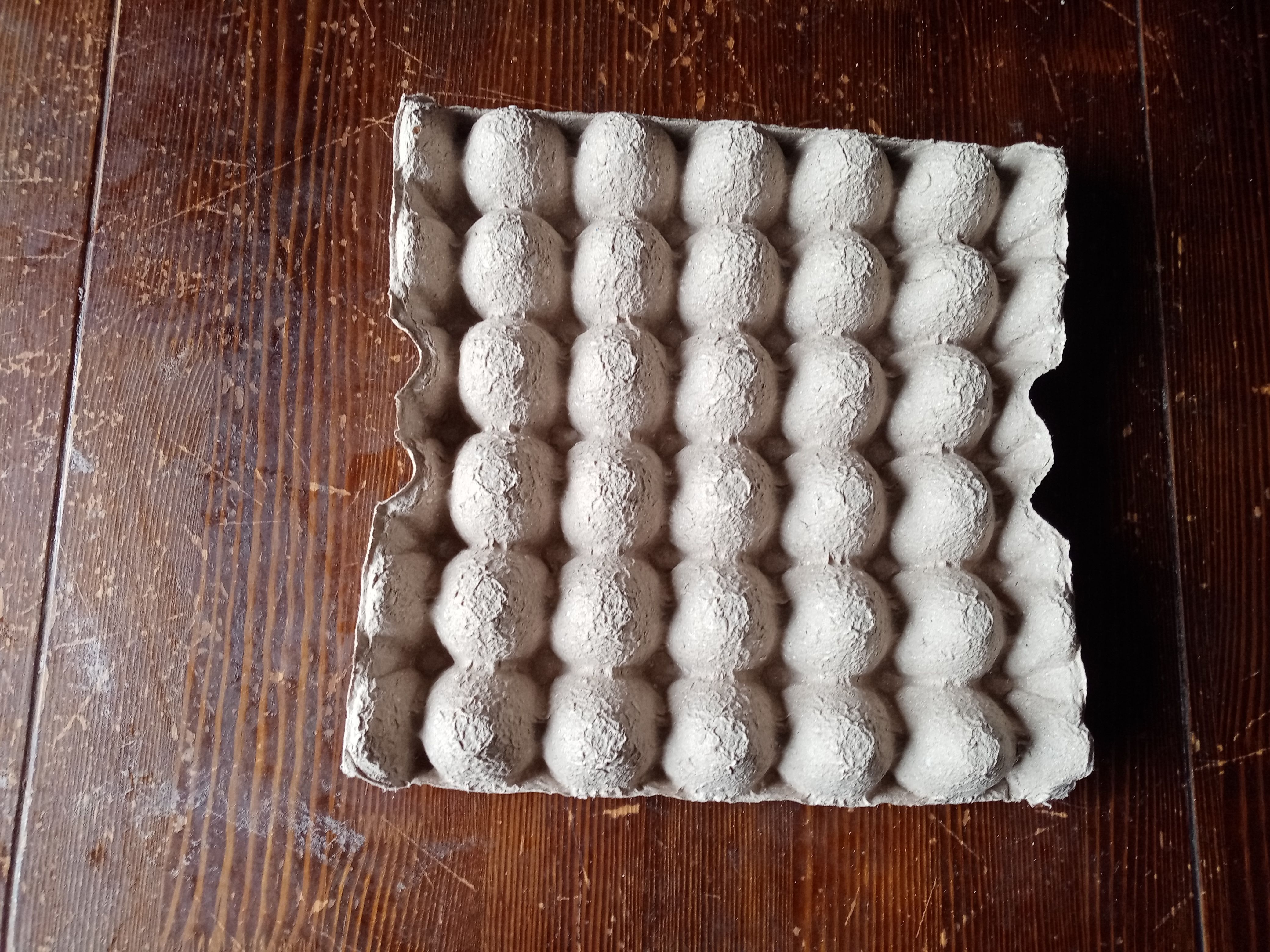 纸蛋托。30枚鸡蛋托。运输更方便，保护鸡蛋不受伤害。