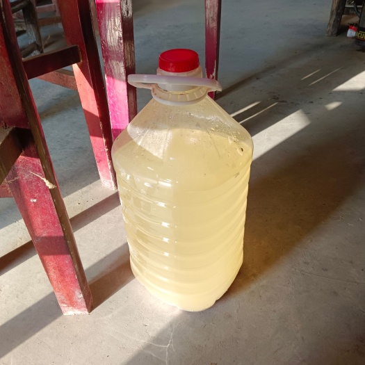 房县传统工艺酿制黄酒鲜甜可口