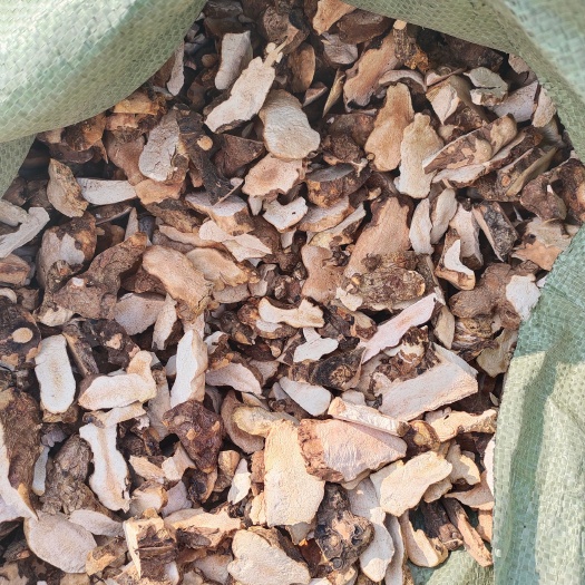 荔浦市土茯苓干块23元一斤。