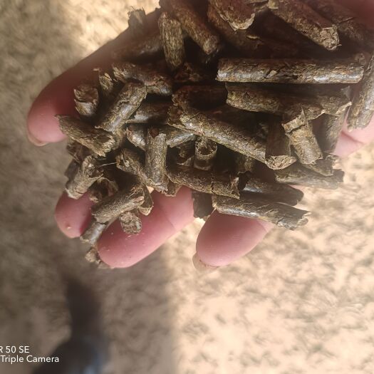花生秧颗粒正在加工，有需要的请联系