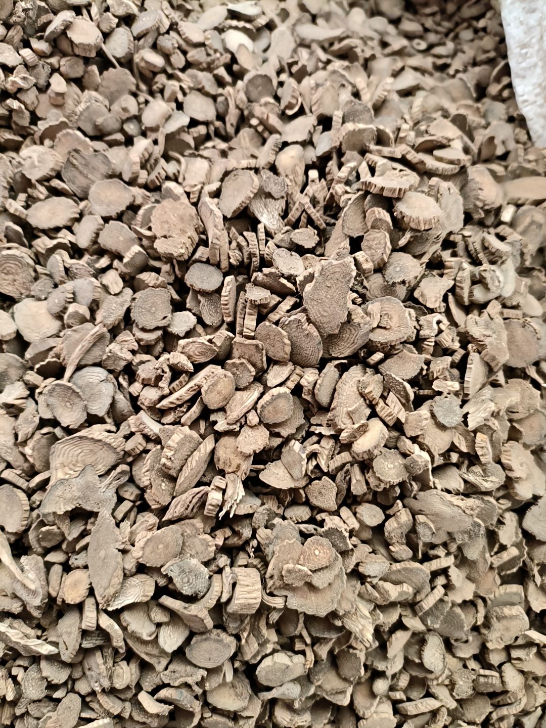 川牛膝，白牛膝，肉牛膝，拐牛膝