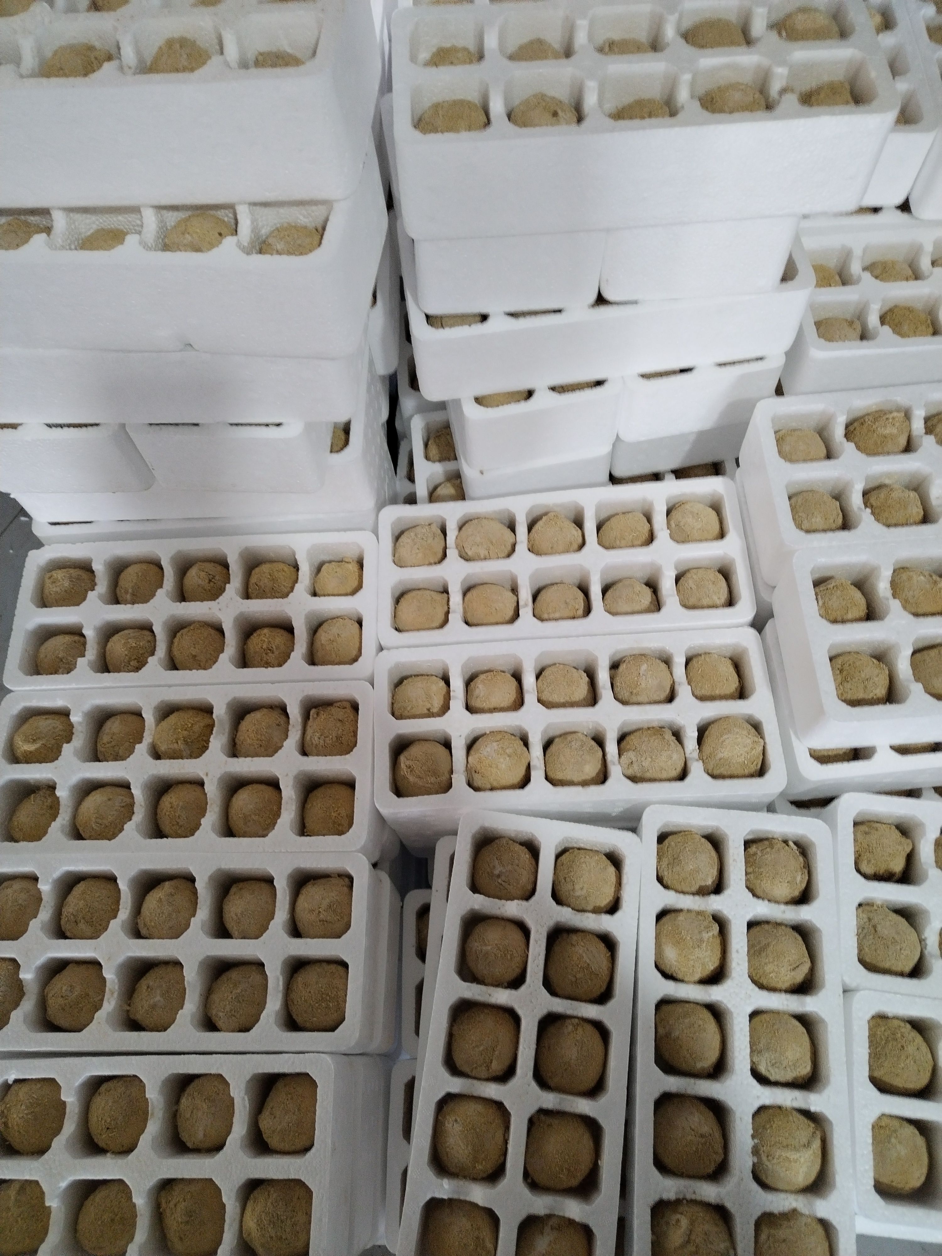山东河南特产鸡蛋皮蛋变蛋松花蛋溏心皮蛋