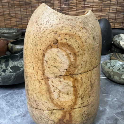 信宜市石头花瓶