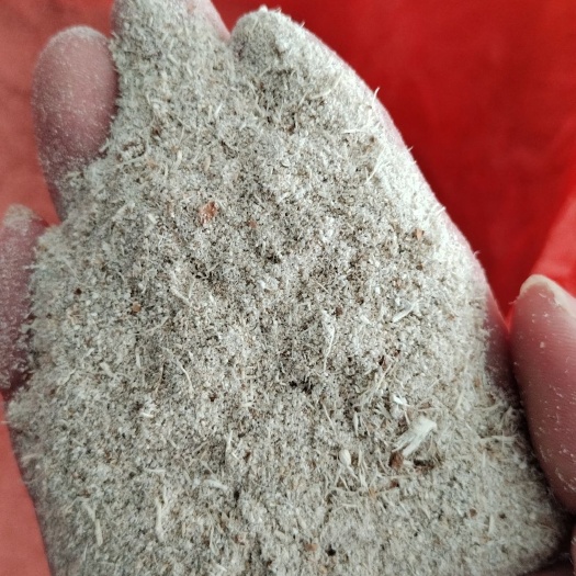 南宁木薯淀粉干渣，淀粉含量达55以上水分15，粗纤维18，粗灰5