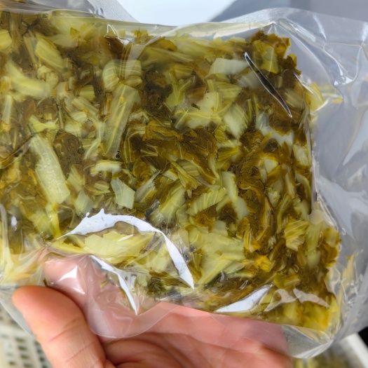 寻乌县猪脚饭专用酸菜丝，咸酸适中，免切免洗，泡菜坛腌制的好酸菜。