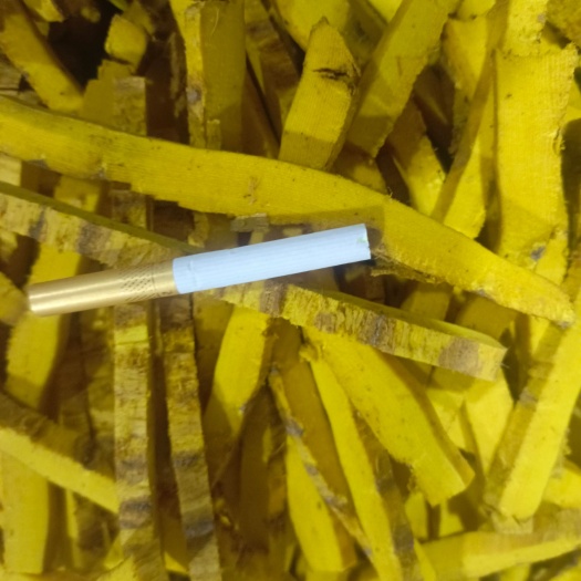 沅陵县黄柏精品丝，双面黄个子，青皮丝大量有货