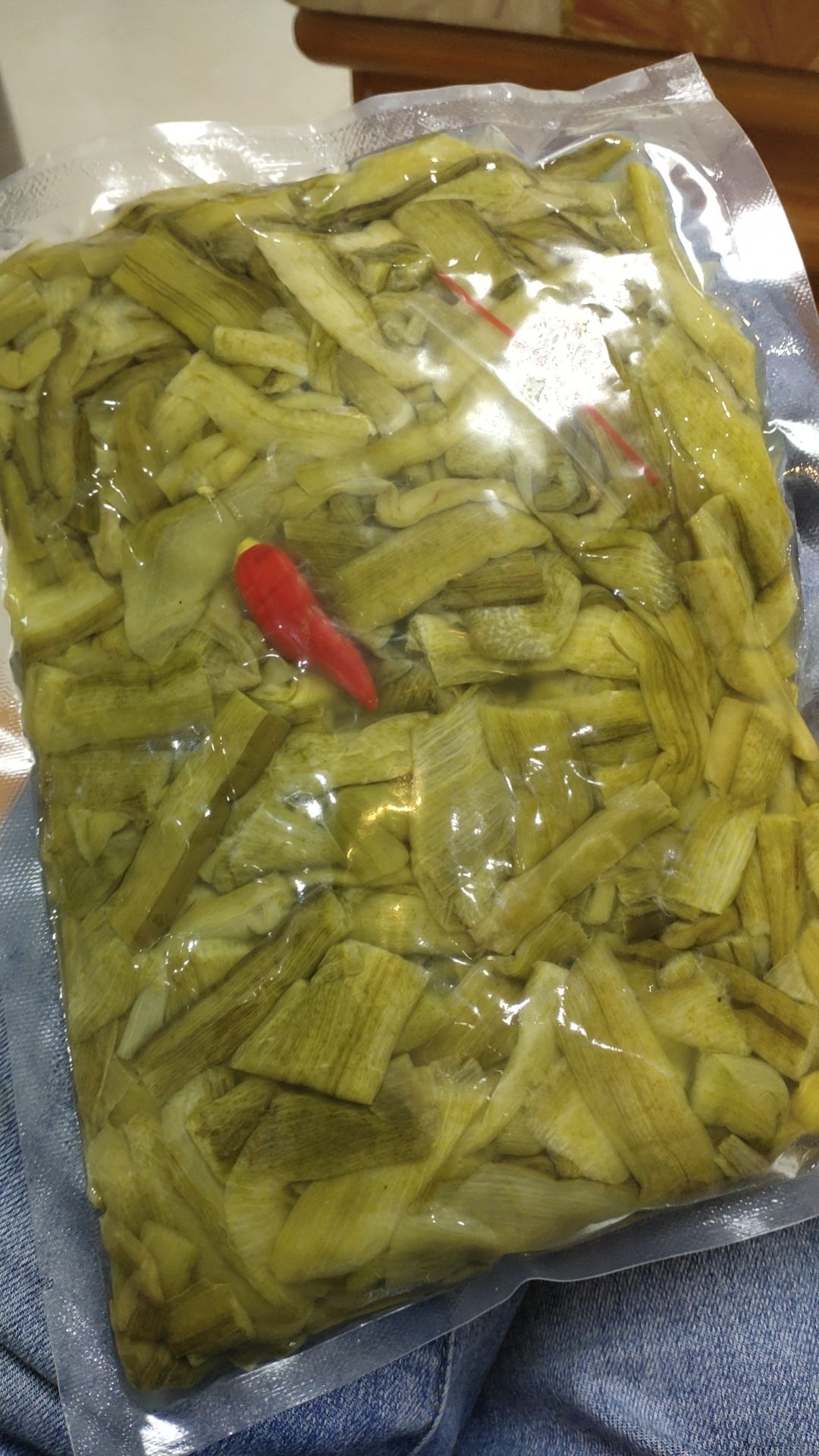 去皮芋苗
