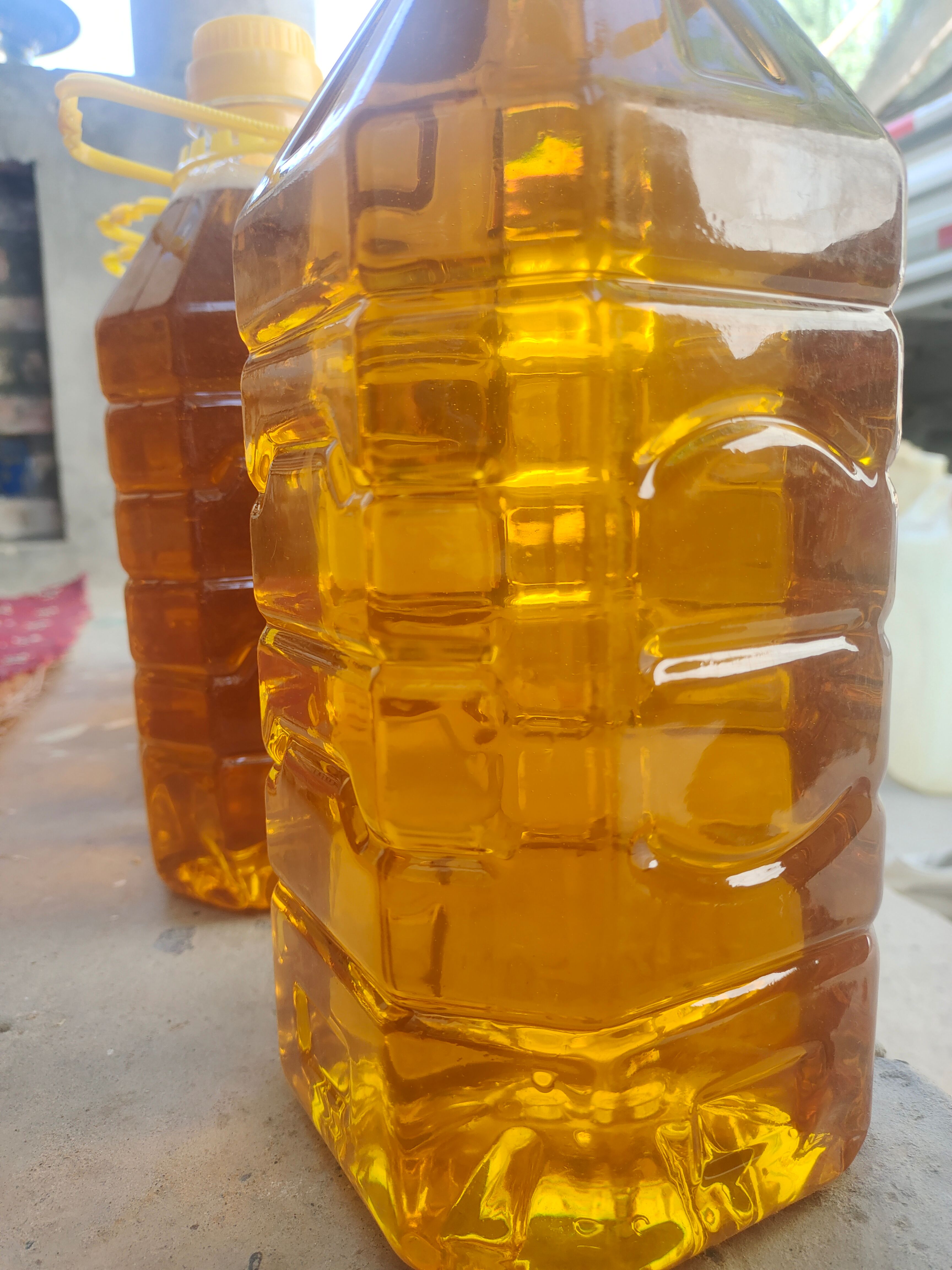 核桃油 新疆核桃仁 新疆核桃油     鲜榨核桃油 大量有货