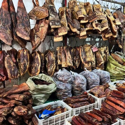 恩施市湖北恩施腊肉，腊猪脚腊排，腊肉五花，土家腊肉