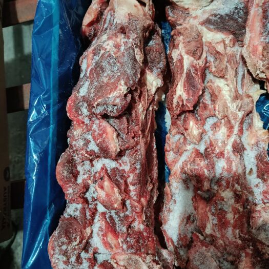 临沂多肉牛脖骨，我们是厂家直销，一手货源，所有商品齐全，日期近