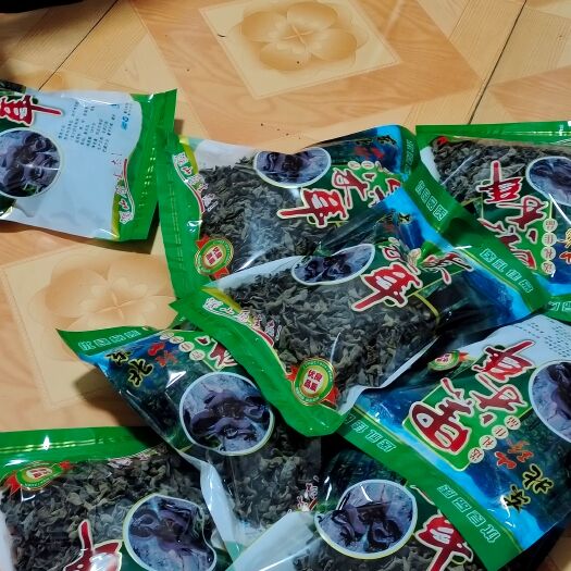 商河县东北秋木耳，叶肥厚，肉滑嫩