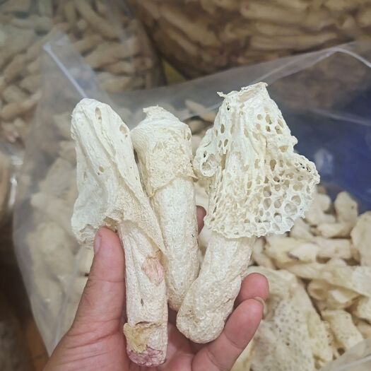 开阳县贵州开阳富硒红托竹荪干品