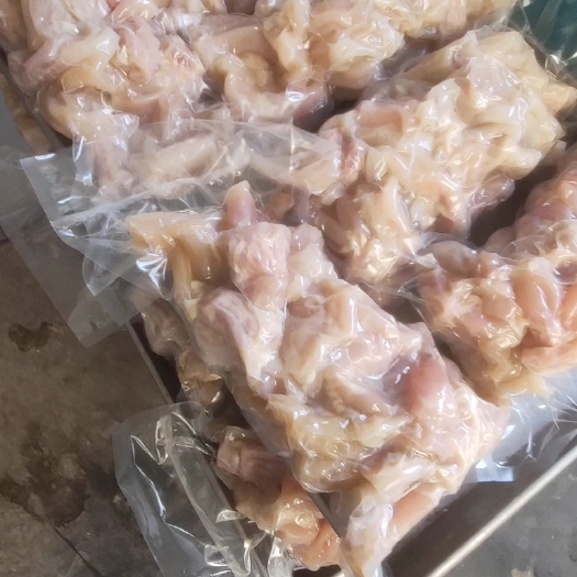 阳信县熟牛蹄筋晶莹剔透，含胶原蛋白多多，
