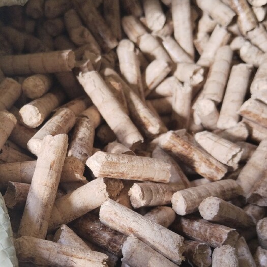 济南樟子松木颗粒锅炉燃烧不结焦耐燃烧灰分少壁挂炉生物质木颗粒