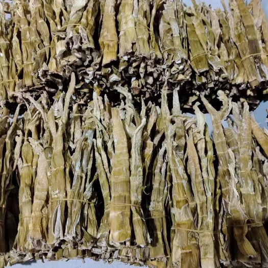 经现代工艺盐水煮竹笋炭火烘纯野生石笋干，清脆爽口，1件50斤