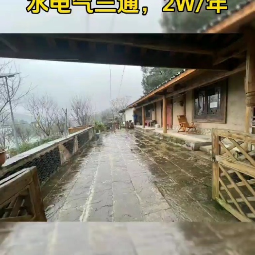 重庆市沙坪坝120平土墙小院，已经打造成熟，可自住或者做茶社