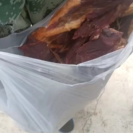 霍尔果斯新疆伊犁果木熏马肉熏马肠