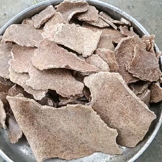 花生麸是花生榨油出来的渣，现在正在热卖之中，各位大佬需要，