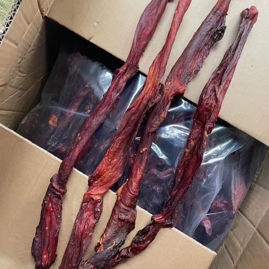 鸡肉风干肉五香麻辣两种口味一包十斤，一件五十斤可以混装