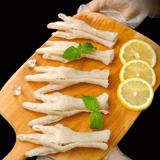 眉山网红柠檬鸡爪用料，熟脱鸡爪，对半切