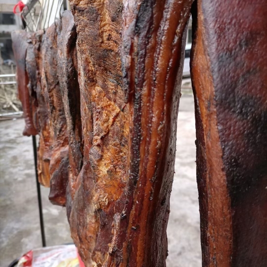 湘潭县农家自己熏制腊肉