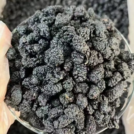 成都桑葚干，新鲜采摘自然晾晒，可以当零食吃，