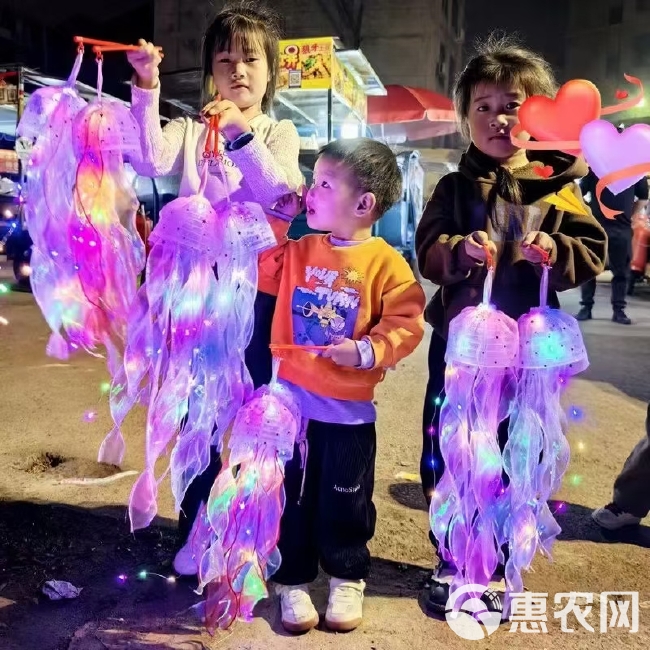 网红发光水母灯闪光手提灯笼女孩花灯户外摆摊小夜灯儿童地摊玩具