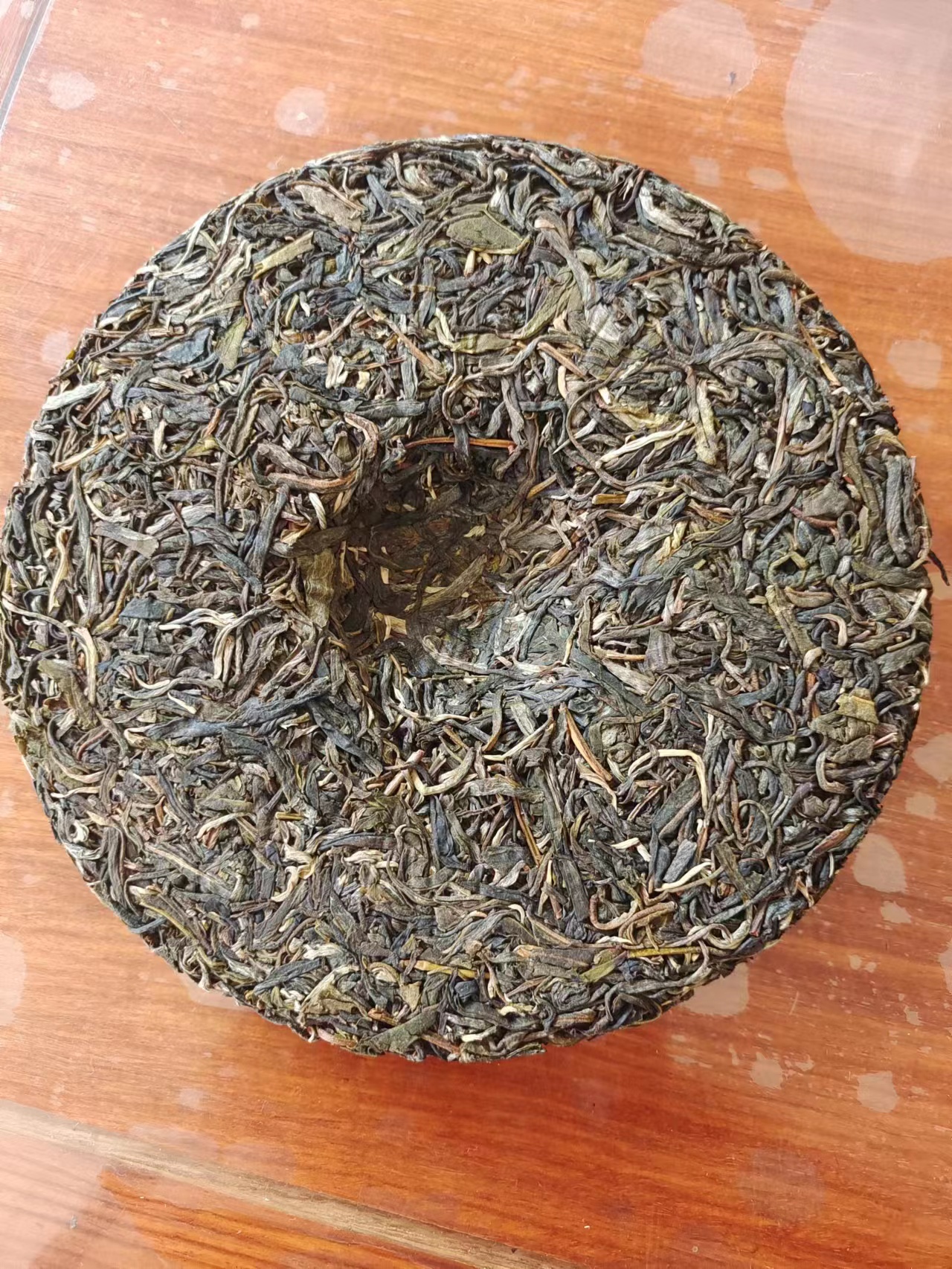 云南普洱茶批发生茶357克饼临沧茶区万米山茶七子饼亏米甩货