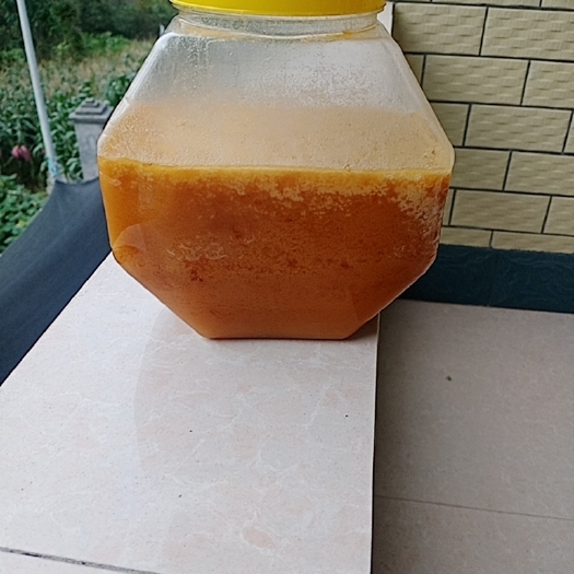 凤山县冬季老蜂密